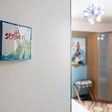 Sentieri 3*